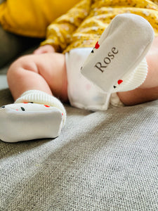 Lou, la chaussette cerise